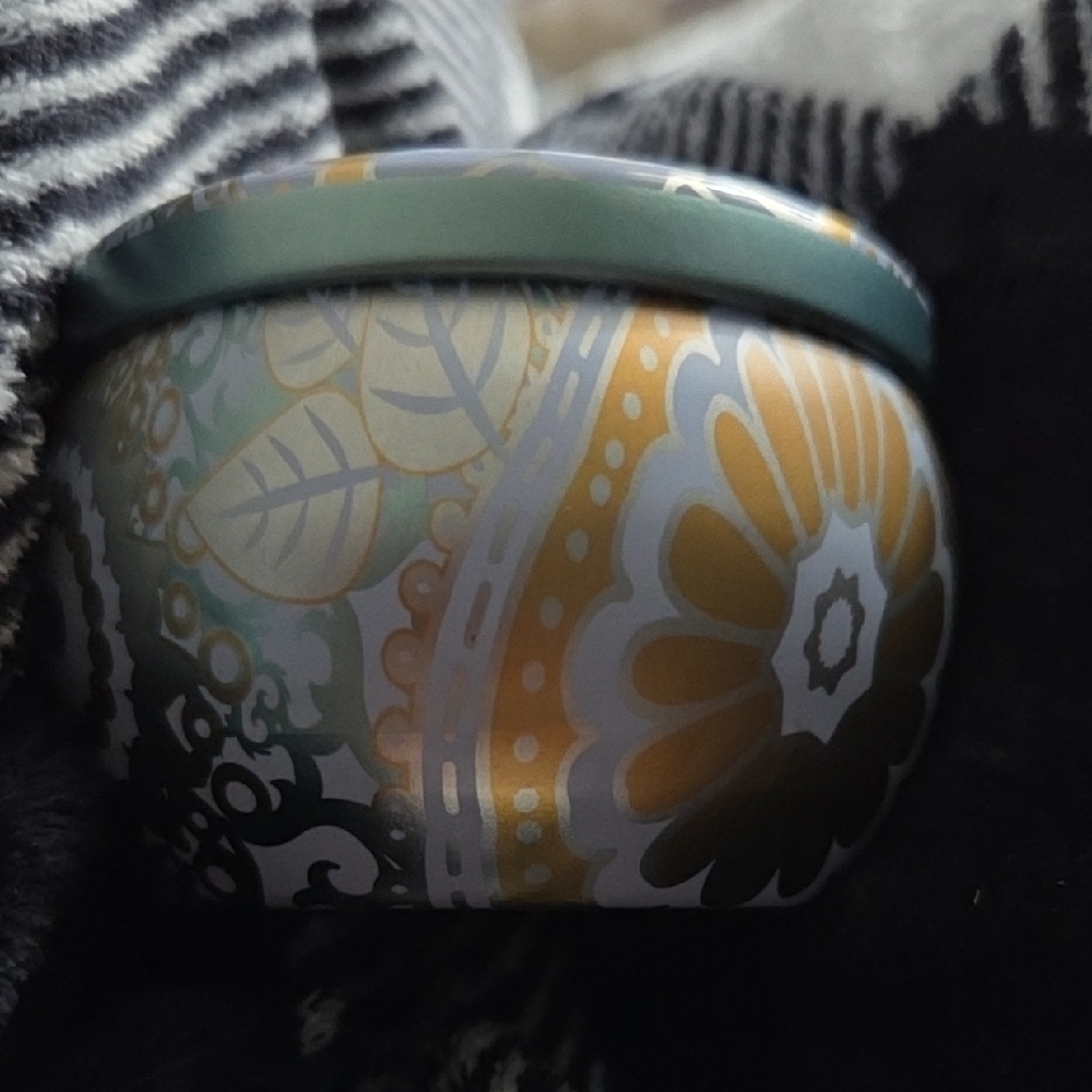 Peppermint Bark Decorative Tin Candle - Gold & White Accents. Soy Coconut Wax. - Picture 2 of 4